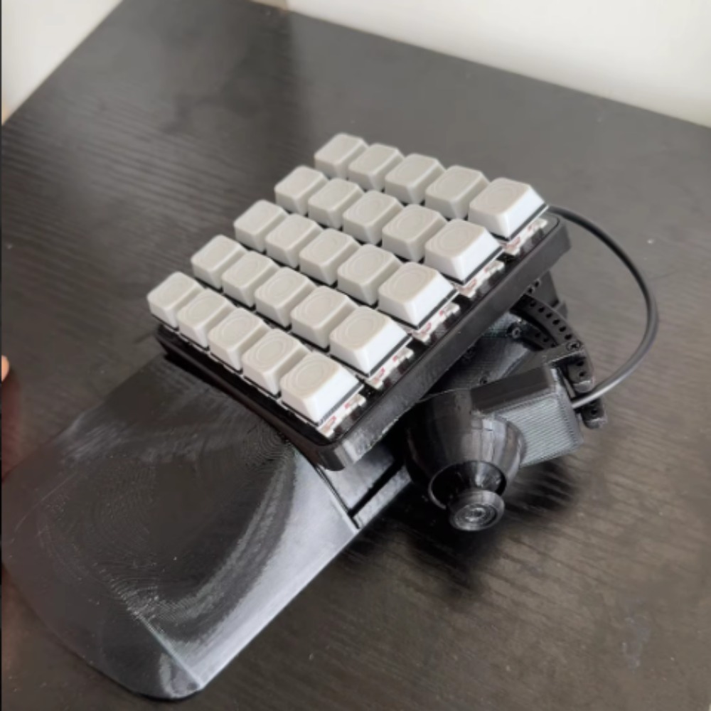 Gaming Keyboard Hand - DIY Tek Elle Kullanılan Oyun Joystick'i